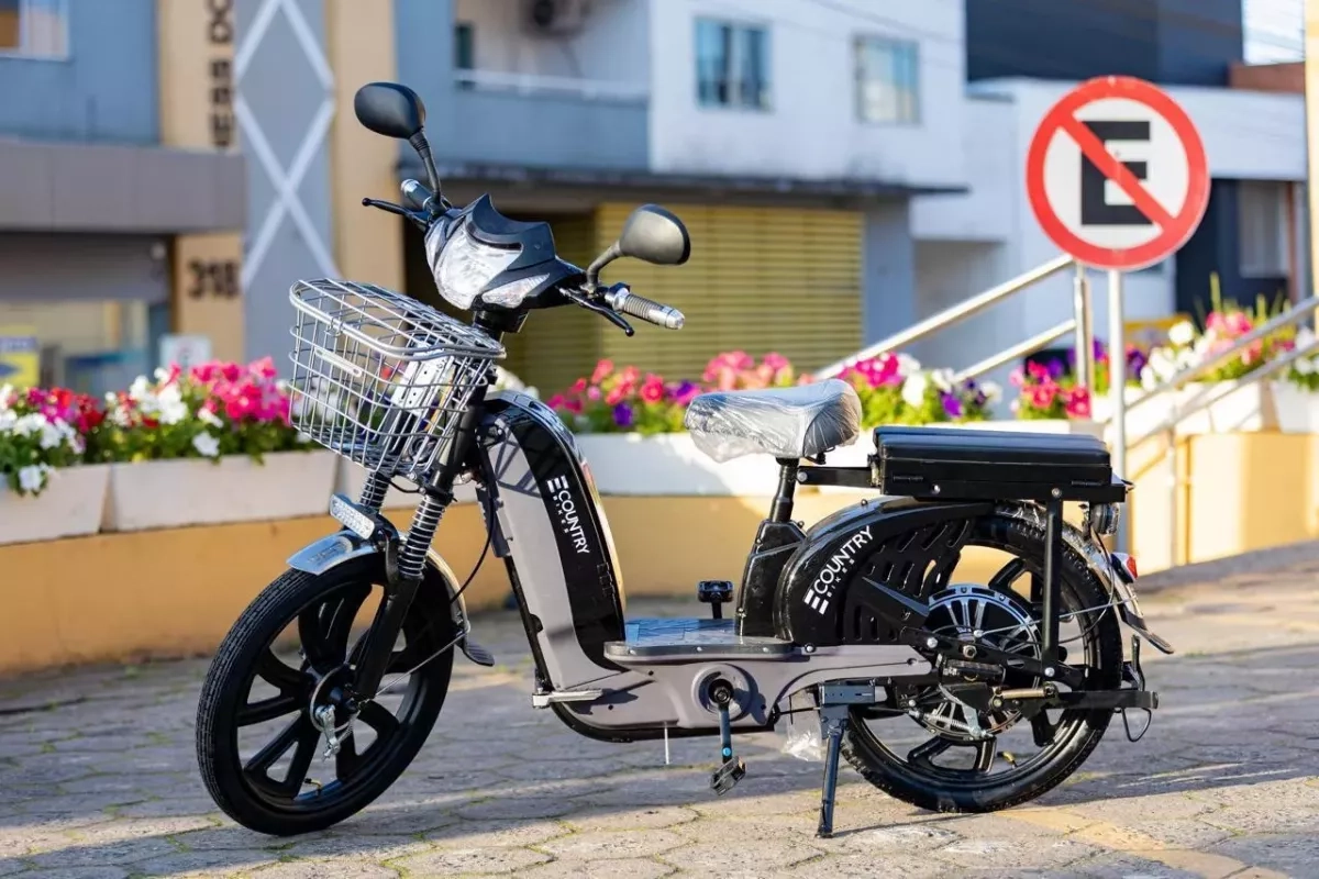 Scooter Eletrica Efun Pantaneira 800W 48V Pto