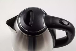 Chaleira Eletrica Utiliza 1,8L KZ18I Inox